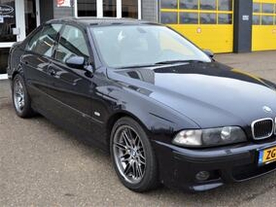 BMW M5 E39 5.0 Liter V8 400PK. Oer M5 dealer onderhouden. YOUNGTIMER!!!