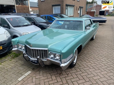 Cadillac CALAIS COUPE