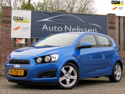 CHEVROLET AVEO 1.2 LT | AIRCO | 17 INCH LICHTMETAAL | CRUISE CONTROL | PARKEERSENSORS | NIEUWE APK |