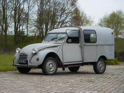 Citroen 2CV AK 350 berline bestel