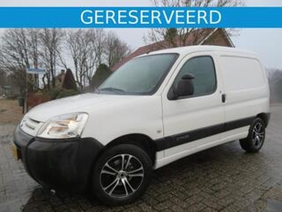 Citroen BERLINGO 1.4i Benz. met Trekhaak & Slechts 126000 km !