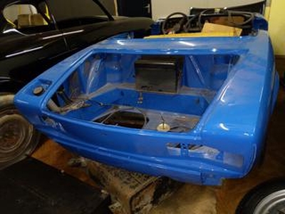 Fiat 124 1800 Sport Spider, gespoten afbouwproject