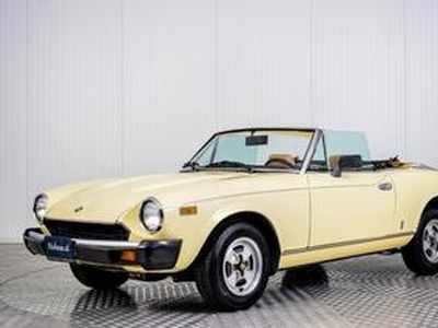 Fiat 124 Spider 2000 Injection