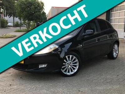 Fiat BRAVO 1.4 T-Jet Dynamic PDC/6BAK/AIRCO/D-RIEM VV!/RIJDT SUPER/