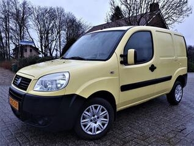 Fiat DOBLO 1.4i Benzine met Zijdeur, PDC en Nieuwe APK !