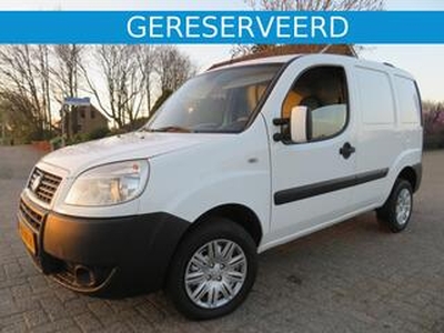 Fiat DOBLO 1.6i 103pk Benzine met Schuifdeur & Vele Opties !