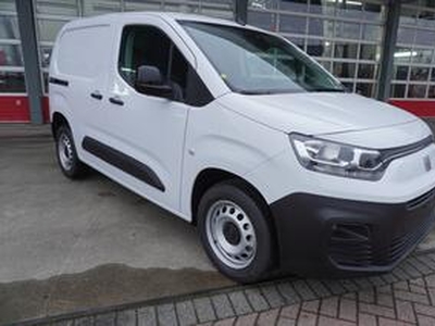 Fiat DOBLO Cargo 102PK L1H1 DEMO Nr. V185 | Airco | Cruise | Navi | Camera | Betimmering