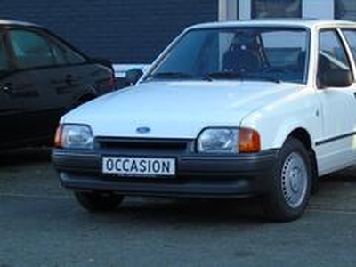 Ford ESCORT 1.6 Ghia