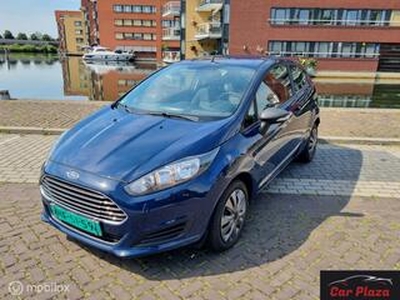 Ford FIESTA 1.25 bj:2014 Super nette Auto Rijd Perfect.!