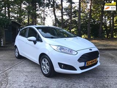 Ford FIESTA 1.5 TDCi Titanium Lease Edition Navi, PDC, ECC, Nieuwstaat!