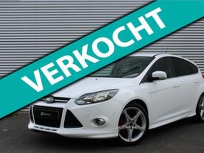 Ford FOCUS 1.0 EcoBoost Lease Titanium/ST-LINE/STOELVER/DEALER.