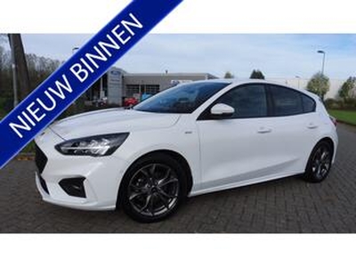 Ford FOCUS 125pk ST Line Adap.CrC Stoelverw Xenon Camera Navi Blis PrGlass vol options