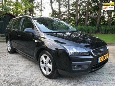 Ford FOCUS Wagon 1.6-16V Futura Airco, Navi, PDC, Zeer nette auto!