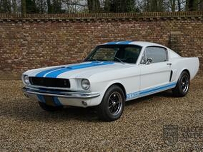 Ford MUSTANG 289 V8 Fastback 