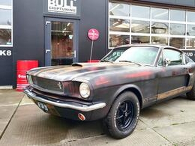 Ford MUSTANG GT Fastback (A-code)