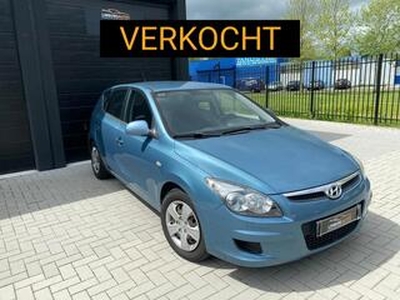 Hyundai I 30 1.4i CVVT Airco Parksensor Groot Navi