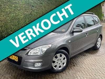 Hyundai I 30 CW 1.6i Dynamic/1eEIEGENAAR/DEALERONDERHOUDEN/LAGEKM/SUPERNETTE/