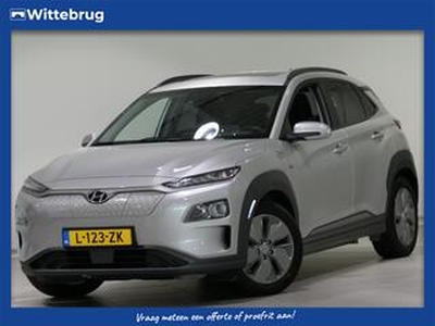 Hyundai Kona EV Fashion Sky 64 kWh | Schuifdak | Navigatie | Climate control