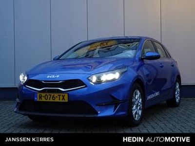 KIA CEE D 1.5 T-GDi DynamicLine / NAVIGATIE / CAMERA / PARKEERSENSOREN ACHTER / LED / LM VELGEN /