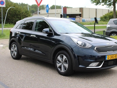 Kia Niro 1.6 GDi HYBRID AUTOMAAT BUSINESSLINE/CLIMA AIRCO/TREKHAAK/NAVIGATIE/ISOFIX/LM-VELG/CRUISECONTROL/nweAPK/NAP/ZEER COMPLEET