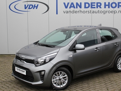 KIA PICANTO 1.0-67pk DPi DynamicLine 5drs. In nieuwstaat ! Wegenbelasting slechts €. 28,- per mnd. Airco, camera, Apple carplay/Android auto, metallic lak, LM wielen, Bluetooth, centr. vergr. afst. bed., cruise cntrl etc.