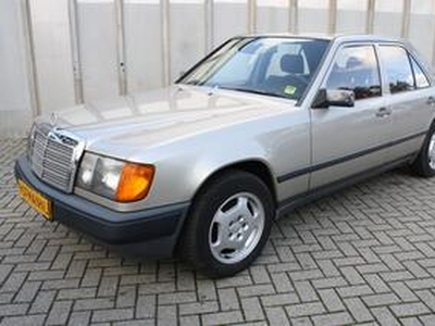 Mercedes-Benz 200 200D W124