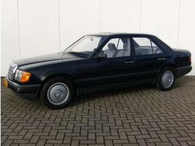 Mercedes-Benz 200 200 D