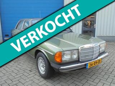 Mercedes-Benz 280 200-280 (W123) W123 200 AUTOMAAT SCHUIFDAK