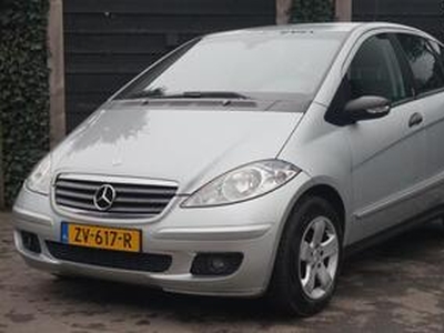 Mercedes-Benz A-KLASSE 150 * Nieuwe bak en koppeling * Stoelverwarming *