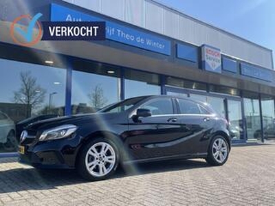 Mercedes-Benz A-KLASSE 180 Urban edition| Apple CarPlay, Achteruitrij Camera