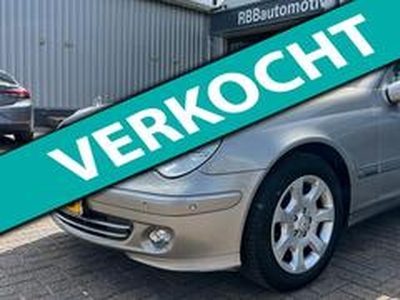 Mercedes-Benz C-KLASSE 180 K. Elegance navigatie clima cruise controle lm-velgen elektrische pakket trekhaak parkeersensoren