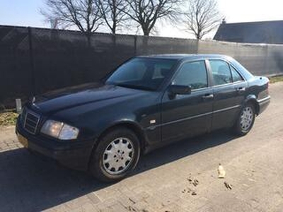 Mercedes-Benz C-KLASSE 220 D Sport