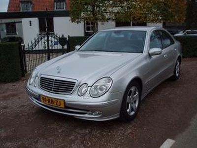 Mercedes-Benz E-KLASSE 200 CDI Avantgarde **NIEUWSTAAT**73.000 org.km.**HOLLANDSE AUTO**