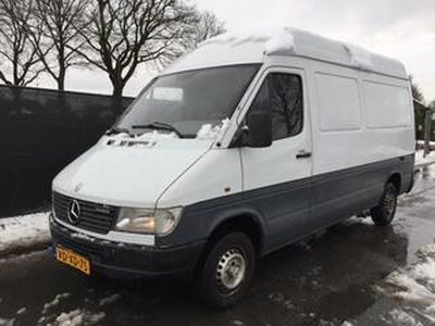 Mercedes-Benz SPRINTER 208 D hoog GVW lang/hoog