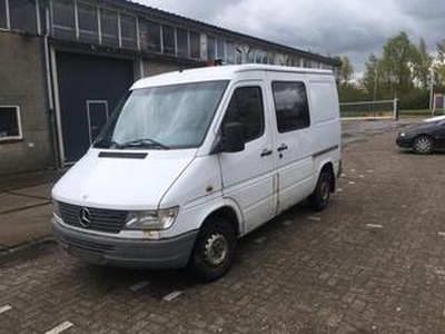 Mercedes-Benz SPRINTER 214 PETROL ENGINE AIRCO FLOOR GEAR