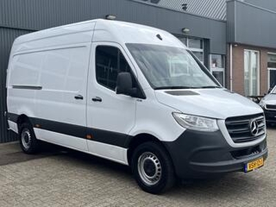 Mercedes-Benz SPRINTER 317 CDI L2H2 5x op voorraad Automaat 170pk RWD 3500kg trekgewicht Navigatie camera Airco 2-persoons Stuurwielbediening Cruise control Parkeersensor voor en achter Euro 6