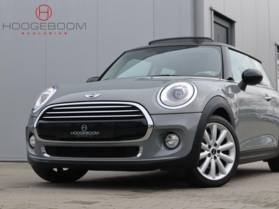 Mini 1.5 Cooper / LED / Panoramadak / Climate control / Cruise control / Moonwalk Grey