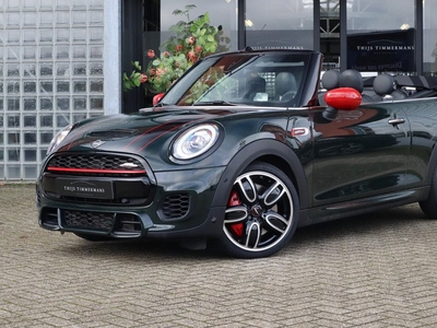 MINI Cabrio John Cooper Works | Rebel Green, Active Cruise Control, Mini Yours Leder, Harman/Kardon, Head-up display, Stoelverwarming, Keyless Entry