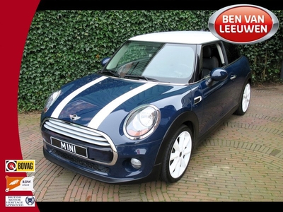 MINI Cooper Pepper F56 met Keyless, Navi, Head-up en 18