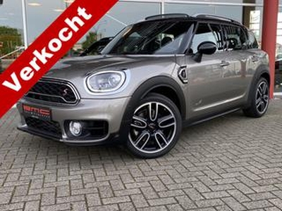 Mini COUNTRYMAN Mini 2.0 Cooper S ALL4 Chili Mini Countryman Cooper S all 4 automaat uit 11e maand 2017 in Melting-silver. (Wordt geleverd met 19 inch Works velgen) Slechts 21.000 kilometer gelopen. Voorzien van o.a:
- Glazen Panorama