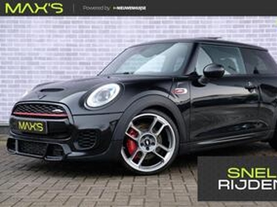 Mini John Cooper Works 2.0 Chili | 231PK | Stoelverwarming | Parkeersensoren Achter | Schakelflippers | Cruise control | Schuif/kantel Panorama dak | 18