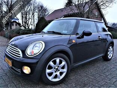 Mini ONE Mini 1.4i met Airco en Vele Opties !