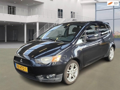 Mitsubishi Colt 1.3 Intro Edition AIRCO CRUISE 3 X SLEUTELS