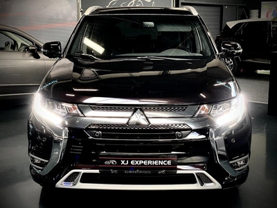 Mitsubishi Outlander 2.4 PHEV Instyle 4WD LEDER VOL VOL TREKHAAK