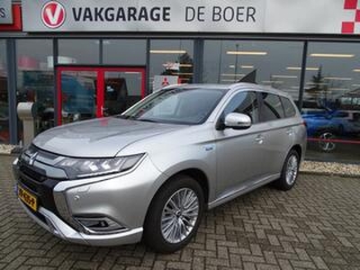 Mitsubishi OUTLANDER 2.4 PHEV Intense+