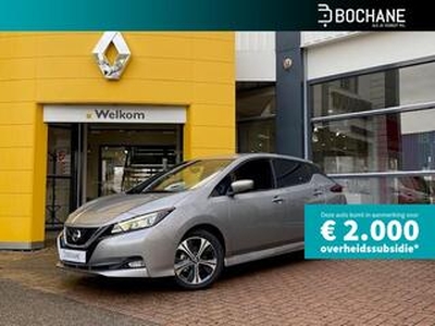 Nissan LEAF 40 kWh Tekna / NIEUW / Navi / Apple Carplay / Leder / 360? Camera / PDC v+a / LED / Winter-pakket / LMV 17