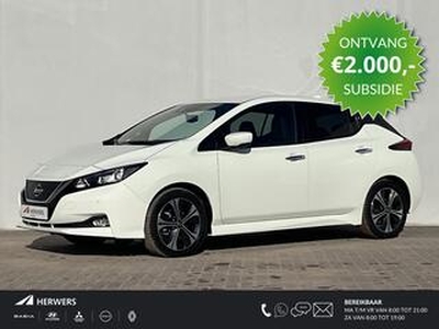 Nissan LEAF N-Connecta 40 kWh / ?2.000,- Euro Subsidie mogelijk / Fabrieksgarantie tot 04-2025 / WLTP bereik 270 km / Automatische airco / Adaptieve cruise control / Dode hoek detectie / Keyless / Rondom zicht camera / Parkeersensoren voor + achter / LED / Navigaties