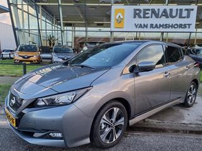 Nissan LEAF N-Connecta 40 kWh / Navi / Climate / Camera / Parkeersensoren V A / Bluetooth / Lane assist / Keyless entry / LM Velgen /