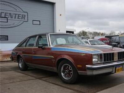 Oldsmobile CUTLASS 5.0 Salon aerodeck