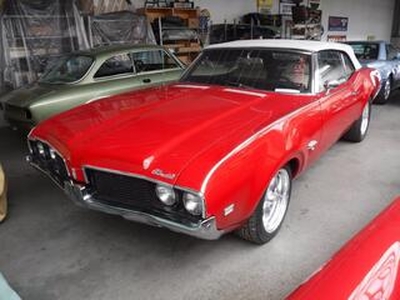 Oldsmobile CUTLASS